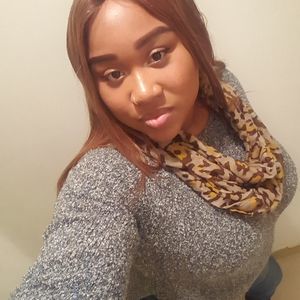 Meet your Posher, Simone